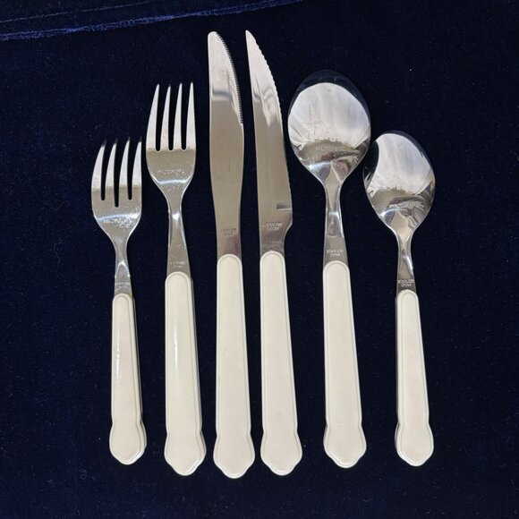 Pfaltzgraff “Snowy Village” 24 Pc Stainless Flatware Set Vintage - Picture 5 of 15